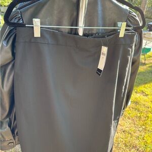 NWT Banana Republic Classic Black Pencil Skirt